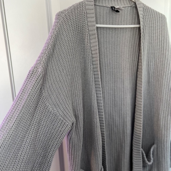 H&M Cardigan - Picture 2 of 2